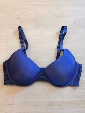 Smooth Contour Blue Lace-Trim T-Shirt Bra